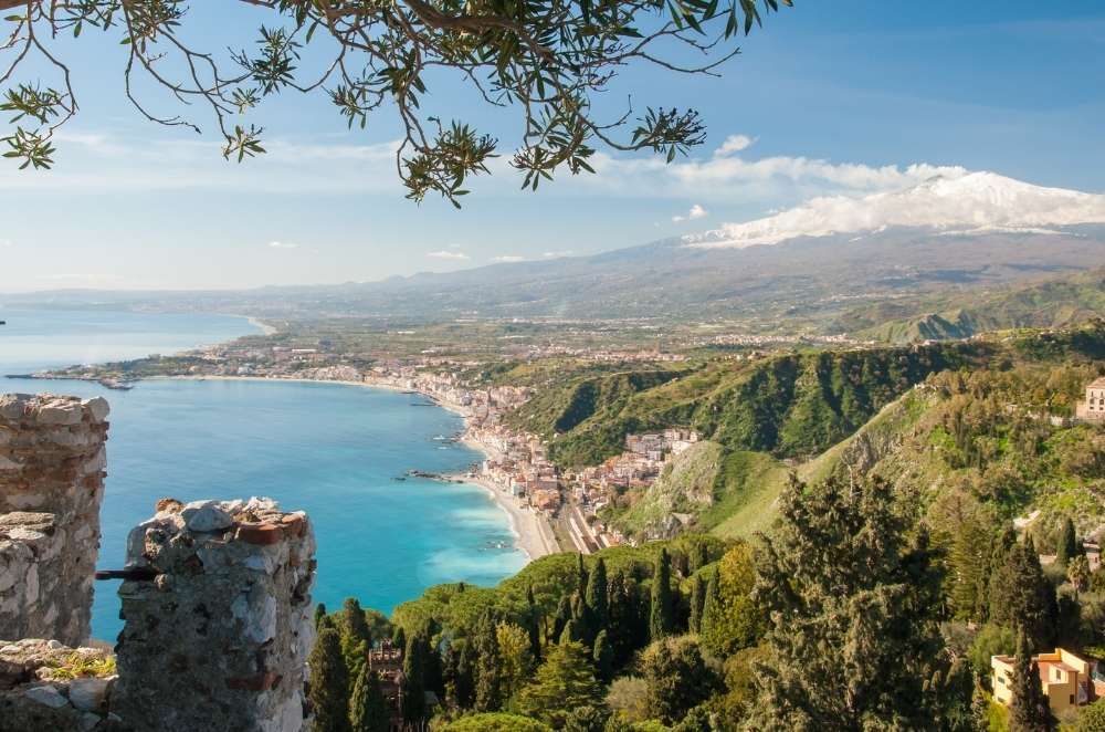 Autobus privato in Sicilia con SAIS Autolinee